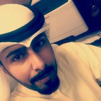 .. ..يباريني القمر وتسلقط الليل ..يغفي الذيب وانوب انا واعي