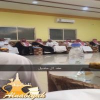 أقام الشيخ تركي فرحان المنديل ليله البارحه مأدبة عشاء احتفالاً بعقد قرأن أخيه منديل وحضر الحفل عدد من وجهاء القبيله والشيوخ والاصدقاء