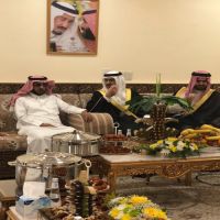 زياره محافظ المحافظه الجنوبيه لمجلس بني خالد