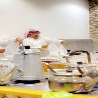 شيخ توفى وارتكى الغم والهم